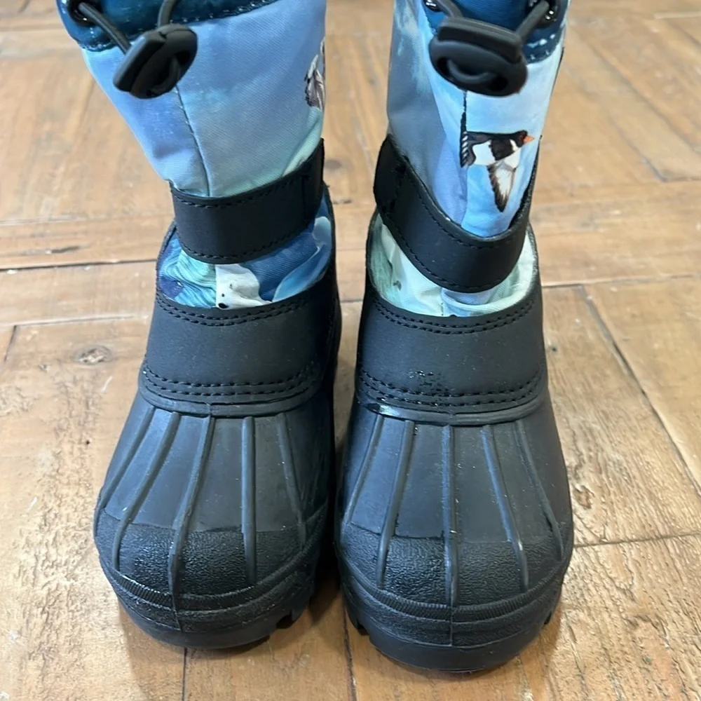 Molo driven arctic landscape snow boots